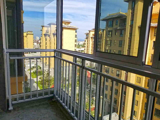 【陜西案例】漢中漢山公館<a href=http://www.www.we37.com target=_blank class=infotextkey>陽臺護欄</a>項目