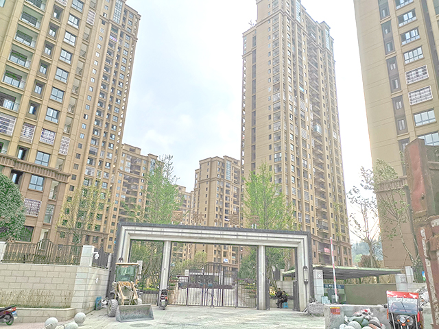 貴州畢節國春天<a href=http://www.www.we37.com/ target=_blank class=infotextkey>陽臺欄桿</a>護窗百葉項目