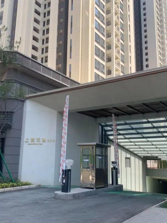 云南 . 上躍天地<a href=http://www.www.we37.com target=_blank class=infotextkey>陽臺護欄</a><a href=http://www.www.we37.com/product/loutifushou/ target=_blank class=infotextkey>樓梯扶手</a>項目